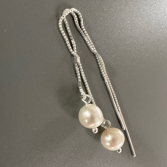 Pearl Silver Threader Earrings Sterling and Freshwater Pearls - Picture 11 of 11